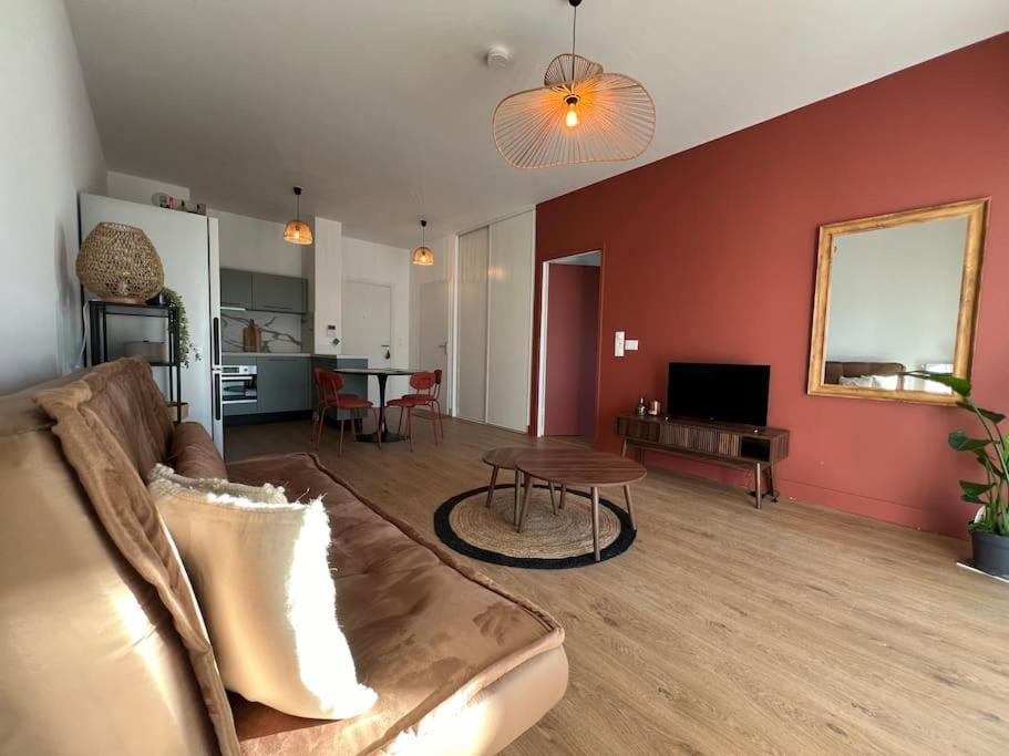 Apartment 48 M2 Neuf 150m De La A307 Royan